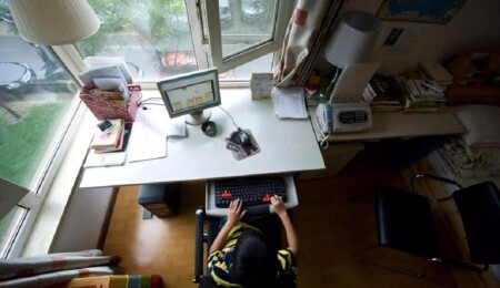 Çin'de öğrenciler 'güvenlik seddini' aşarak ödevlerini ChatGPT'ye yaptırıyor