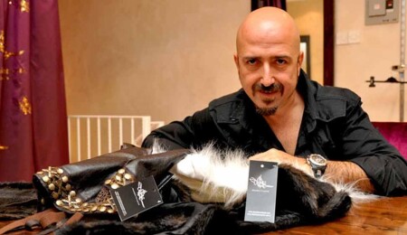 Abdullah Öztoprak’tan unutulmaz bir sahne eseri: Tek şahidi cümbezdi