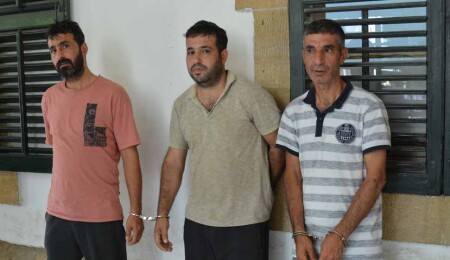 Gönyeli’deki kavgada bir kadını ve polisleri darbeden zanlılar, teminatla serbest!