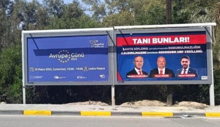 Yırtılan billboardlar yeniden asıldı