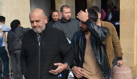 TIR dorsesi içerisinde ülkeye mülteci getiren zanlılara ek tutukluluk