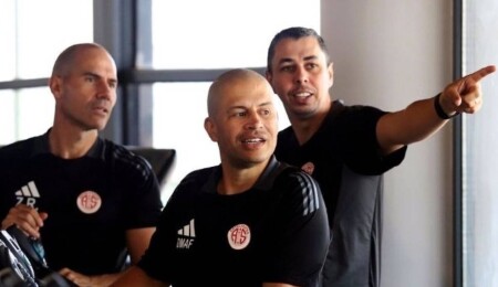 Antalyaspor'da Alex de Souza krizi: Temsilcisini çağırdı