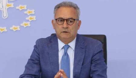 Averof Neofitu’dan Nikos Hristodulidis’e: Ülkenin yorumcuya değil, lidere ihtiyacı var