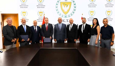 Nazım Çavuşoğlu: Öğrencilerimize daha kaliteli bir eğitim sunmak için el birliğiyle çalışıyoruz