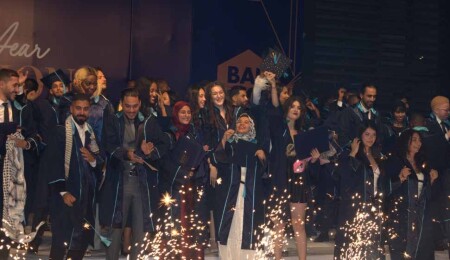 Bahçeşehir Kıbrıs Üniversitesi 2023-2024 mezuniyet töreni yapıldı