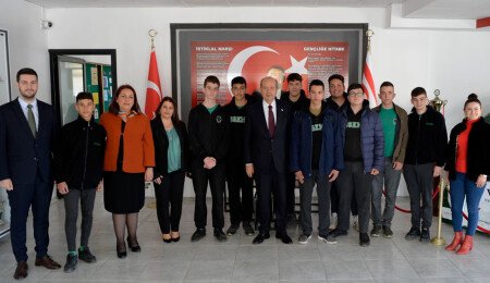 Cumhurbaşkanı Ersin Tatar, Sedat Simavi Endüstri Meslek Lisesi’ni ziyaret etti