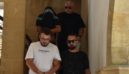Lefkoşa’da uyuşturucu maddelerle yakalanan zanlılar, 3 gün tutuklu kalacak