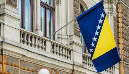Bosna Hersek'te Meclis oturumu "yılan" nedeniyle ertelendi