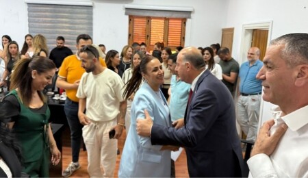 Hakan Dinçyürek, bakanlık personelleriyle bayramlaştı