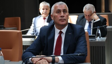 Ekonomi Bakanı Amcaoğlu, felaket senaryolarıyla adeta hükümete muhalefet yapıyor
