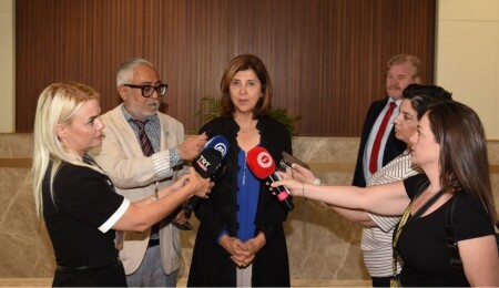 Tatar-Holguin görüşmesi tamamlandı: Holguin, yarın Hristodulidis ve ticaret odalarıyla görüşecek