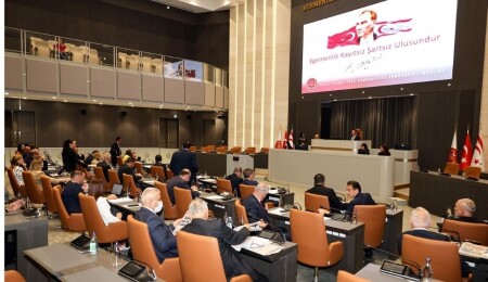 Para Kambiyo ve İnkişaf Sandığı İşleri Dairesi Yasa Tasarısı'nın ivedilikle görüşülmesine onay verildi