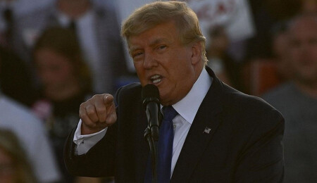 Trump, 2024 başkanlık seçimleri için ilk büyük mitingine Texas'tan başladı