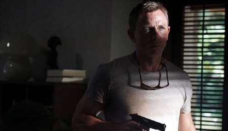 Daniel Craig, Netflix'in sevilen serisiyle ilgili talebini açıkladı
