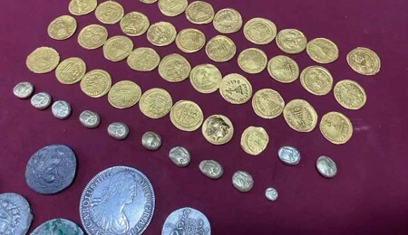 İzmir merkezli 24 ilde düzenlenen "Define-1" operasyonunda 47 şüpheli yakalandı