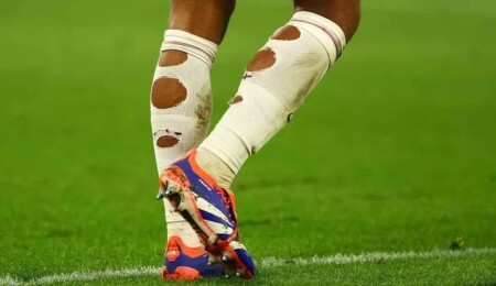 Euro 2024'te delik çoraplar: İngiliz futbolcular bunu neden yapıyor?