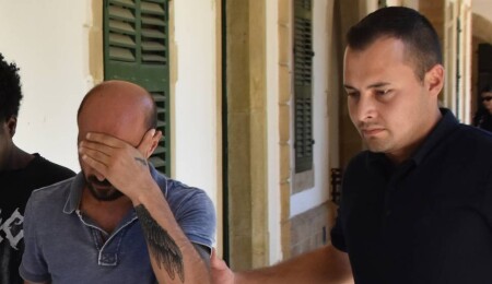 Hırsızlıkla suçlanan Derviş Hurma, Girne Limanı’ndan çıkış yapacağı sırada tutuklandı