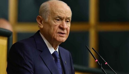 Devlet Bahçeli rahatsızlandı, gazeteciler dışarı çıkarıldı
