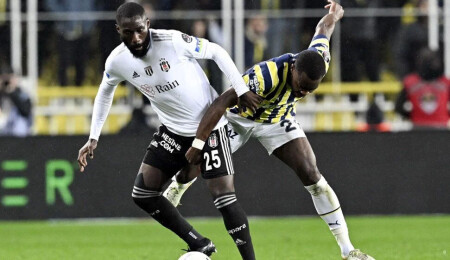 Kadıköy'de dev derbi: 10 kişilik Beşiktaş'tan müthiş geri dönüş
