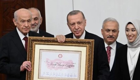 Türkiye Cumhurbaşkanı Recep Tayyip Erdoğan, Meclis'te yemin etti