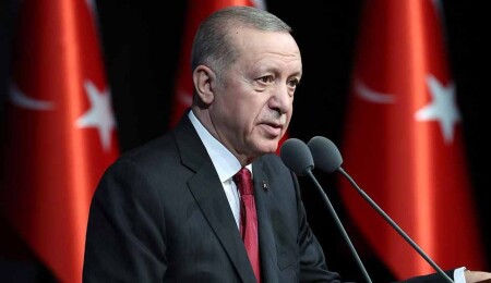 Erdoğan'dan Galatasaray Kulübü Başkanı Özbek'e tebrik telefonu