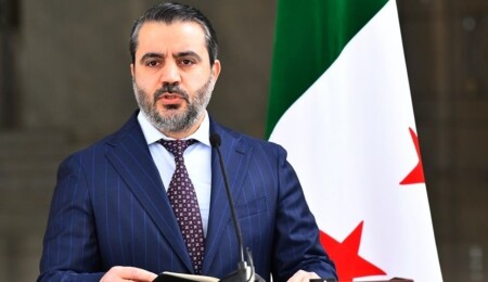 Şeybani Davos'ta: Yaptırımların kaldırılması Suriye'de istikrarın anahtarıdır