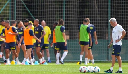 Fenerbahçe, Süper Lig'de yarın Kasımpaşa'ya konuk olacak