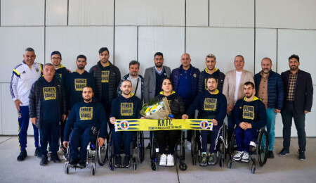 Fenerbahçe Göksel Çelik Tekerlekli Sandalye Basketbol Takımı, Ercan Havalimanı’nda karşılandı