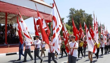 Lefkoşa Dr. Fazıl Küçük Bulvarı tören provası nedeniyle yarın trafik akışına kapatılacak