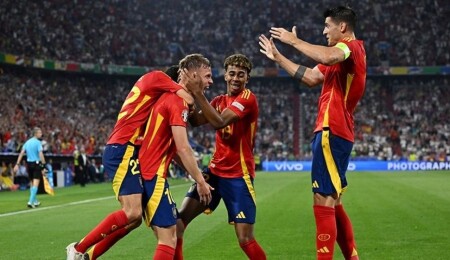 EURO 2024'ün ilk finalisti İspanya oldu