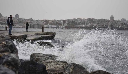 Türkiye’de 8 il için 'sarı' uyarı: Sağanak ve fırtınaya dikkat