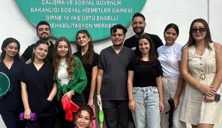 GAÜ Fizyoterapi ve Rehabilitasyon öğrencileri, “Keep Moving Project" ile engellilere destek verdi