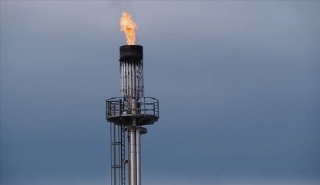 İran ülkenin güneyinde 10 trilyon fitküp gaz rezervi keşfettiğini duyurdu