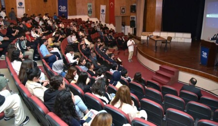 Genç Yetişmek-Seminer Kuşağı projesinin ilk semineri gerçekleştirildi