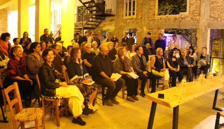 “Lame Indecisiveness: The Story Of Sketches” tanıtıldı