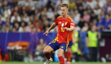 Barcelona, Dani Olmo'yu transfer etti
