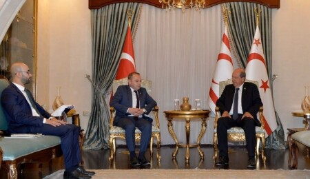 Cumhurbaşkanı Ersin Tatar, Türkiye Maarif Vakfı yetkililerini kabul etti