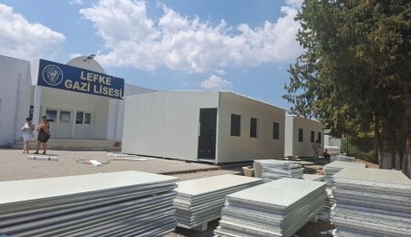 Tarihi Lefke Gazi Lisesi'nin tamamı "konteyner sınıf" oldu