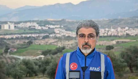 Deprem bölgesinde kilometrelerce uzunluğunda sıvılaşma tespit edildi