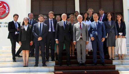 Töre, KKTC - İngiltere arasında doğrudan uçuş kampanyasını yürüten Iain Duncan Smith ile görüştü