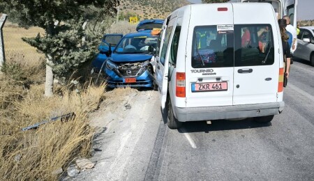 Girne - Değirmenlik ana yolundaki trafik kazasında 5 kişi yaralandı!