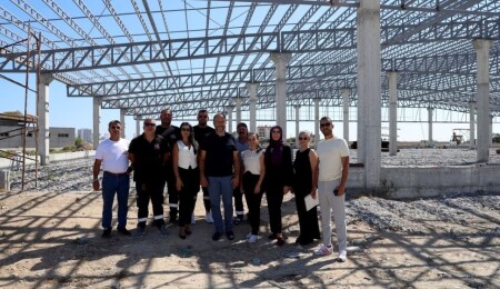 İskele Belediye Başkanı Hasan Sadıkoğlu, devam eden proje çalışmalarını inceledi