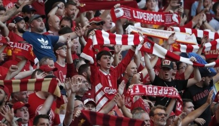 Premier Lig'de Liverpool, liderliğini sürdürdü