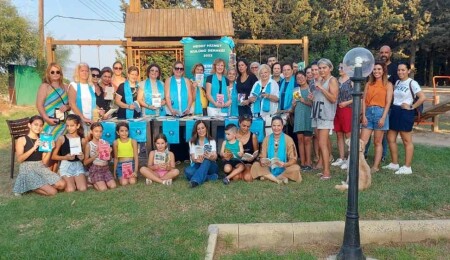 Alsancak'ta “Kitap Okuma Günü”: 'Telefonunu Bırak, Kitabını Al' etkinliği yoğun ilgi gördü