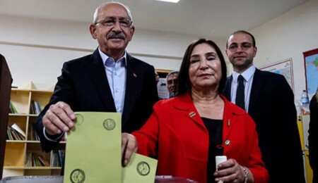 Cumhurbaşkanı adayı Kılıçdaroğlu oyunu kullandı