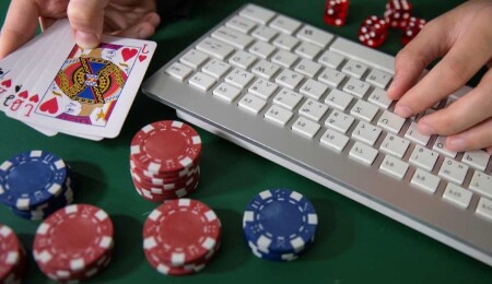 Yasa dışı bahis ve kumar sitesine canlı destek veren şahıs tutuklandı