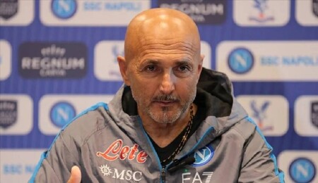 Napoli'yi 33 yıl aradan sonra şampiyonluğa ulaştıran Spalletti takımdan ayrılıyor