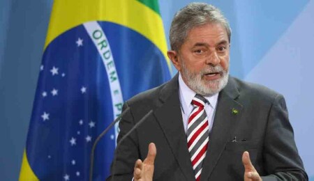 Brezilya'da devlet başkanlığı seçiminin ikinci turunu solcu aday Lula da Silva kazandı