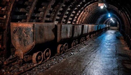 Nadir toprak elementi madenleri, Çin destekli milislerin korumasında