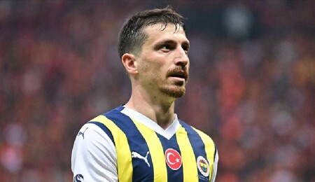 Fenerbahçeli futbolcu Mert Hakan Yandaş ameliyat edildi